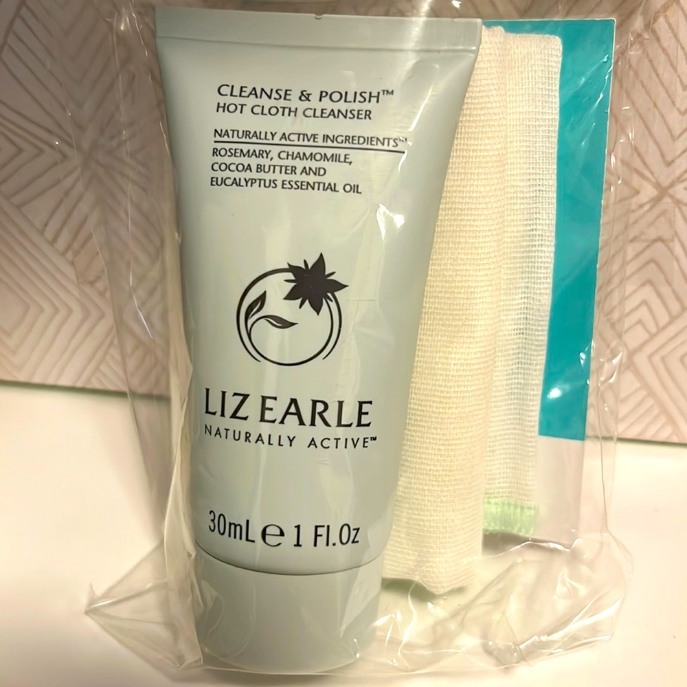 Liz Earle Cleanse & Polish Hot Cloth Cleanser